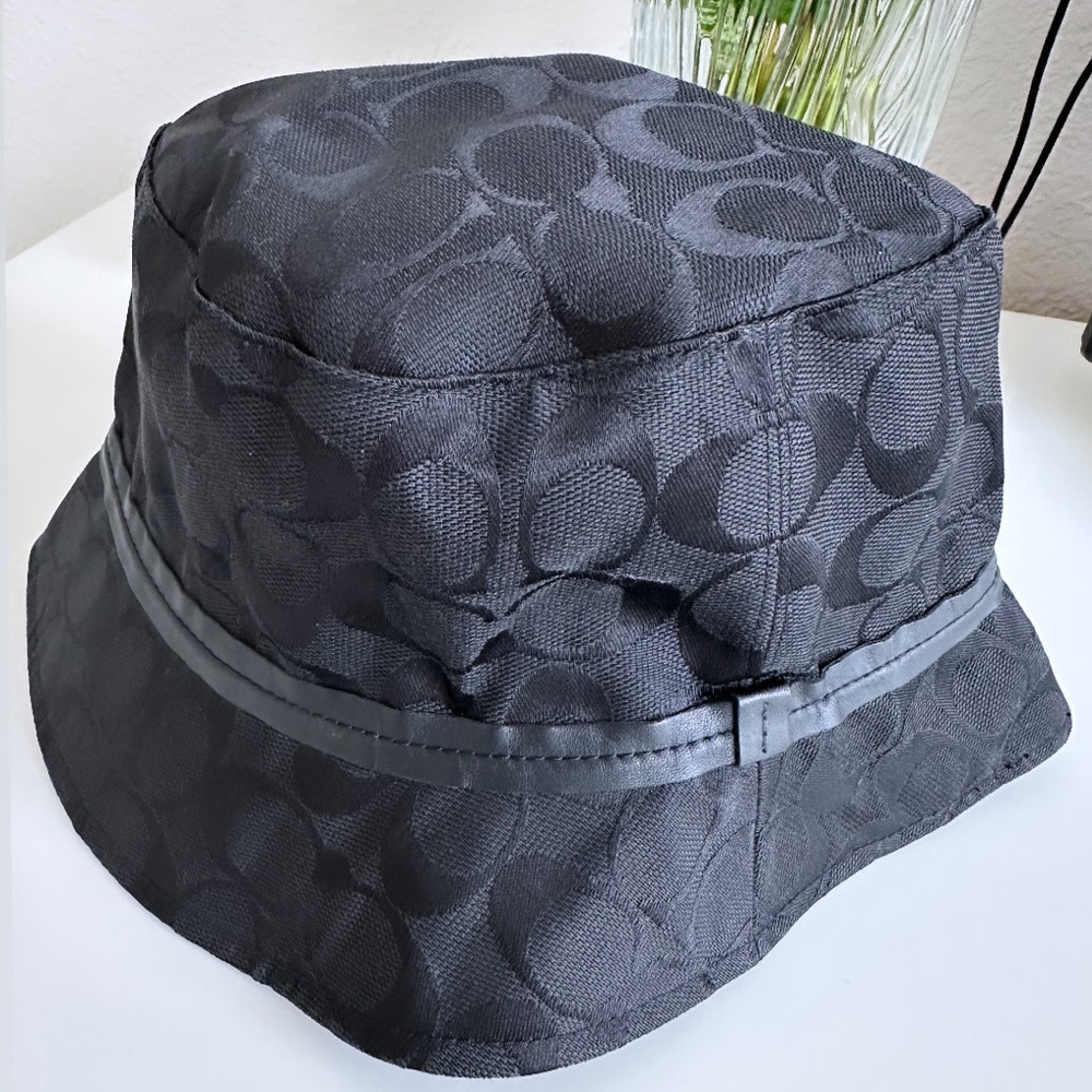 Coach Bucket Hat (Black)